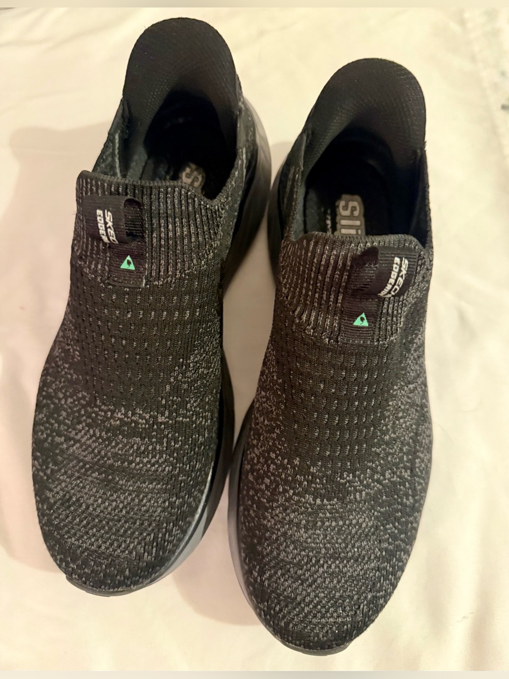 Skechers Men's Edgeride Commissioner sneakers. Sz. 8 black/ charcoal grey.